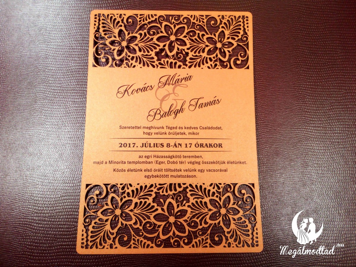 Romantikus exkluzív virágos lézervágott esküvői meghívó